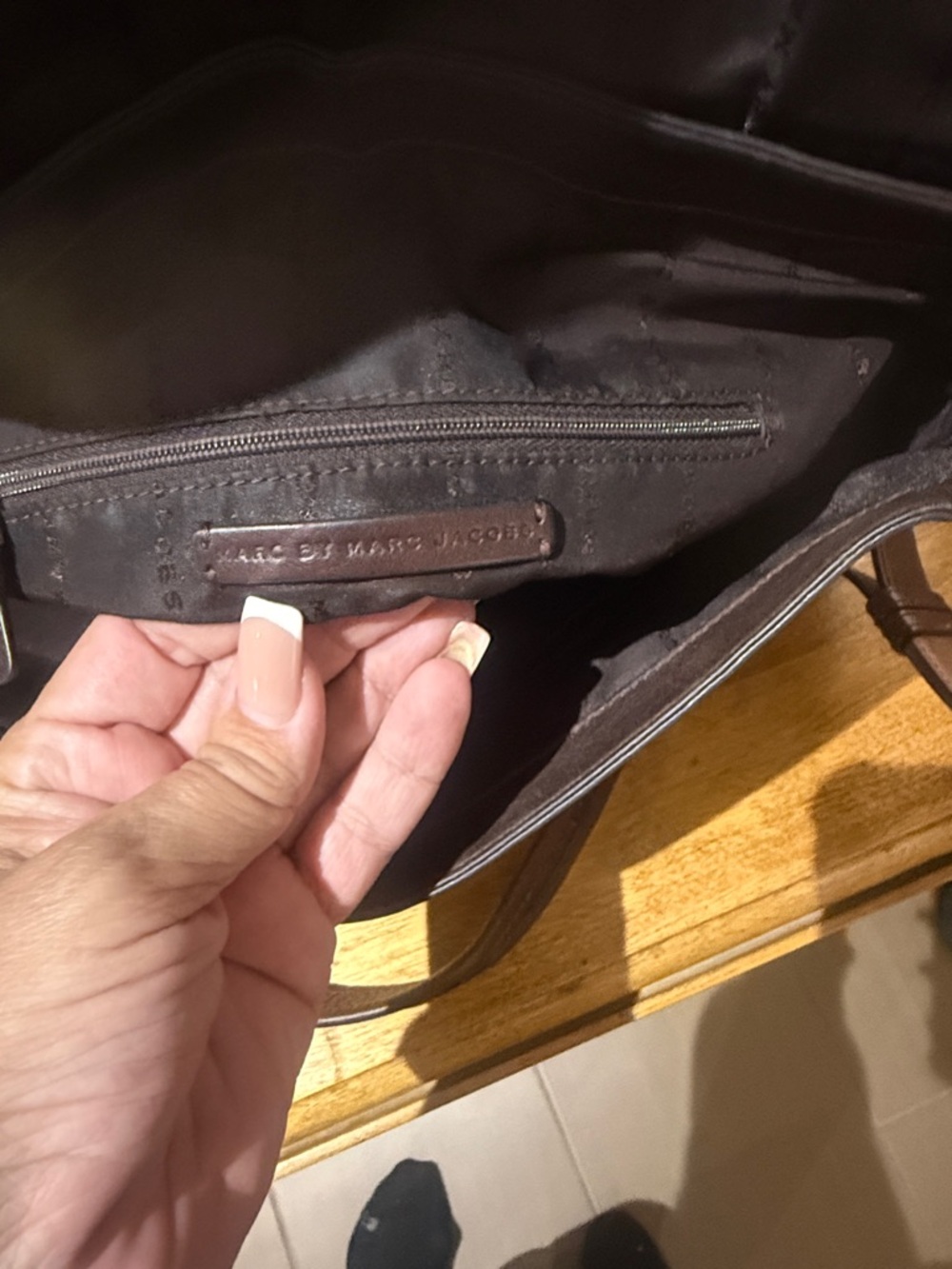Brown Leather Messenger Bag with Turn-Lock Closure - Picture 11 of 16